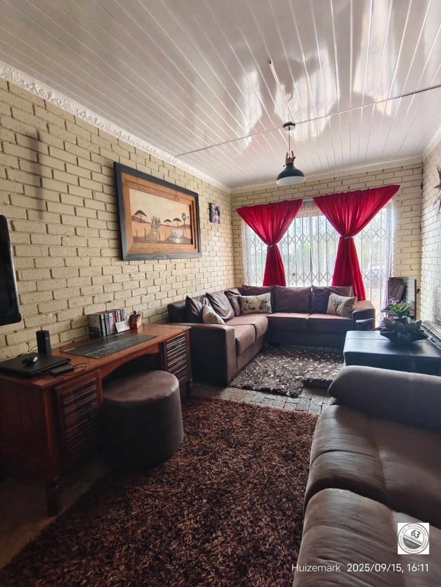 2 Bedroom Property for Sale in Sasolburg Ext 11 Free State